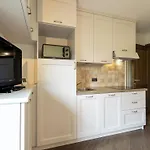 Silvia By Interhome Apartamento